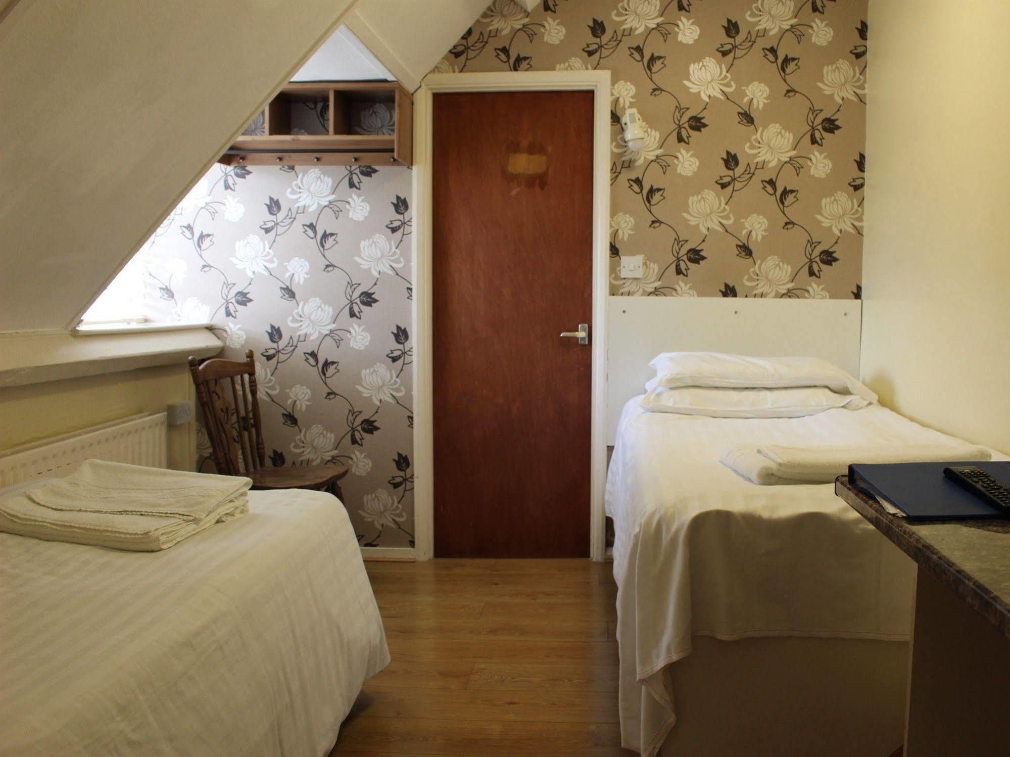 Debden Bed & Breakfast 3*